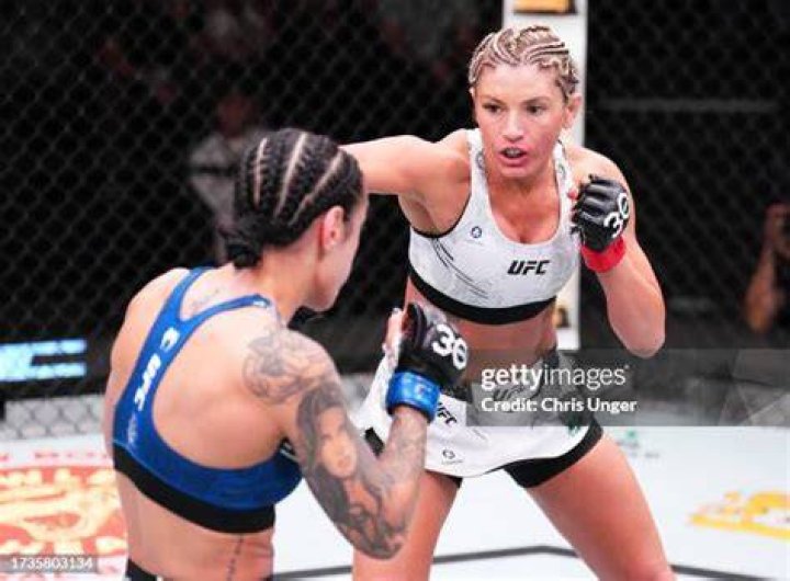 Ashley Yoder in a Fight With Randa Markos