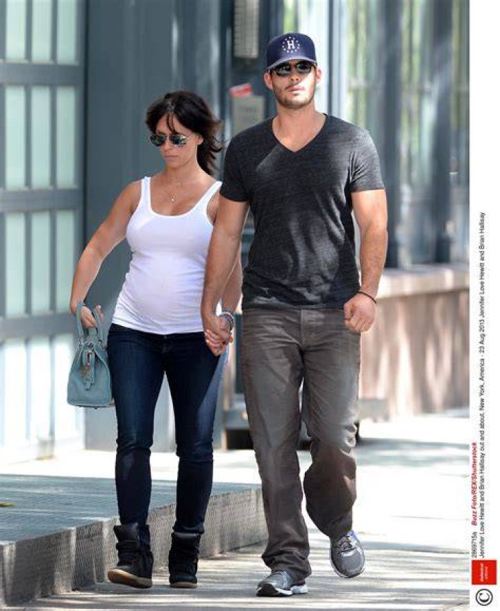 Brian Hallisay, Jennifer Love Hewitt's Husband