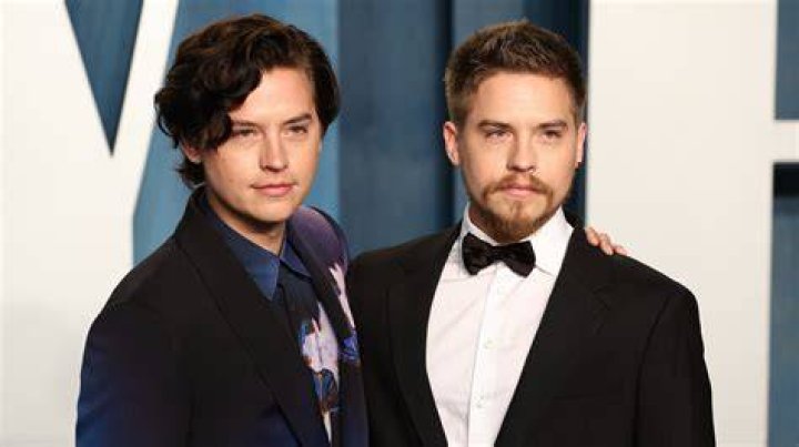 Cole Sprouse Gets Un-Verified On Twitter 1