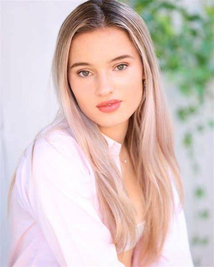 Cosette Rinab