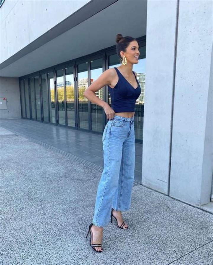 Iris Mittenaere Taille