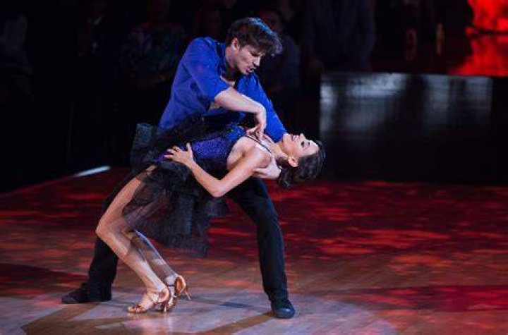 Jana Kramer Dancing With The Stars Waltz Video Season 23 Week 9 – 11/7/16 #DWTS