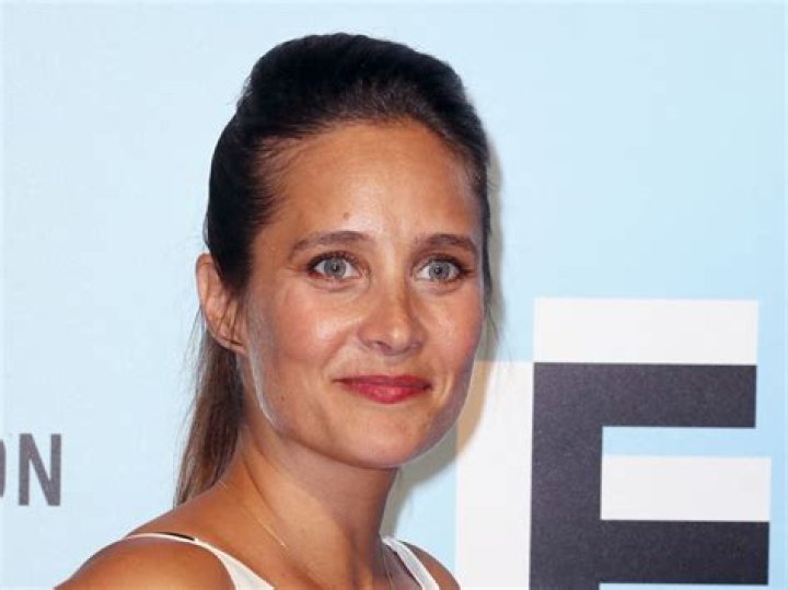 Julie De Bona Et Gaelle Bona Sont Elles Soeurs