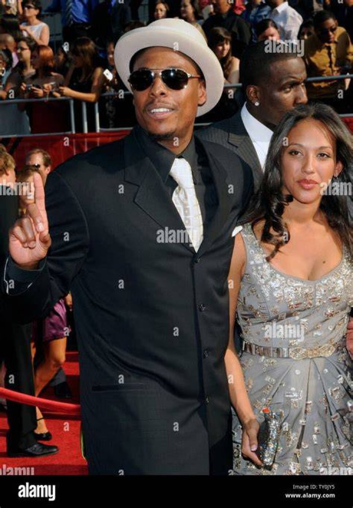 Julie Landrum, Paul Pierce's Wife