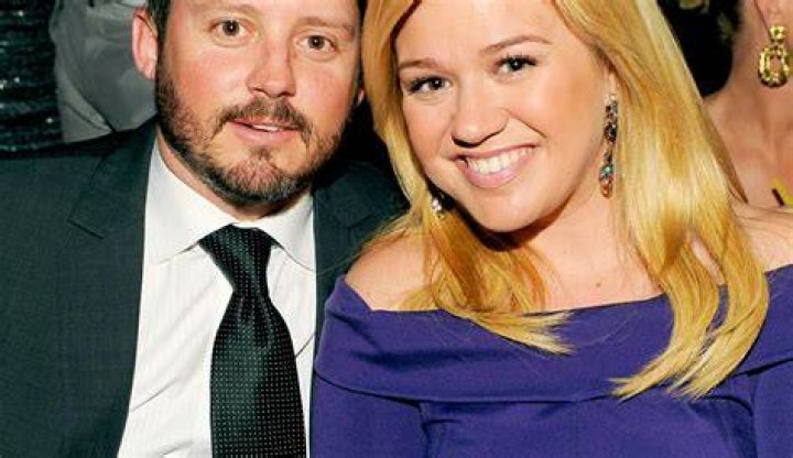 Kelly Clarkson welcomes new baby boy to the world! 1