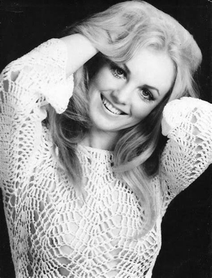 Kirsten Lindholm, Vic Briggs's Wife