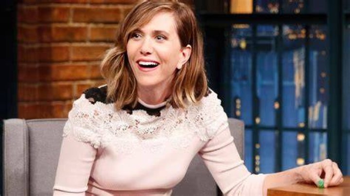 Kristen Wiig Strokes Her Love With The Strokes Fabrizio Moretti Kristen Wiig Strokes Her Love With The Strokes Fabrizio Moretti