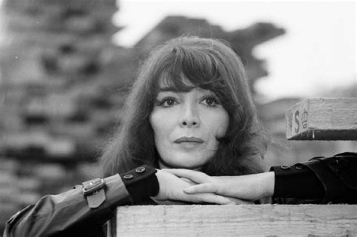 Laure Adler Jeune