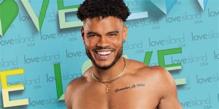 Leonardo Dionicio Love Island Age, Height, Wikipedia, Instagram