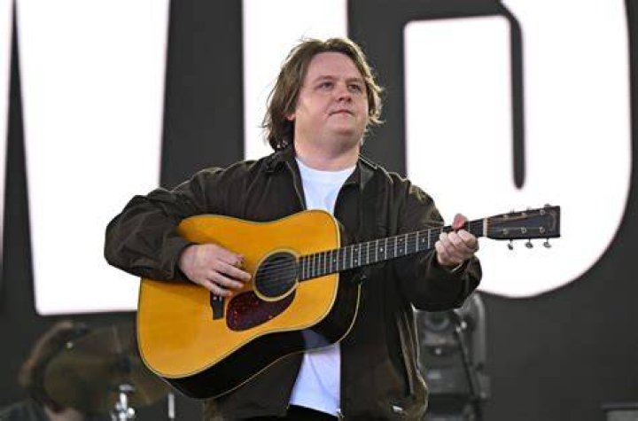 Lewis Capaldi Biography