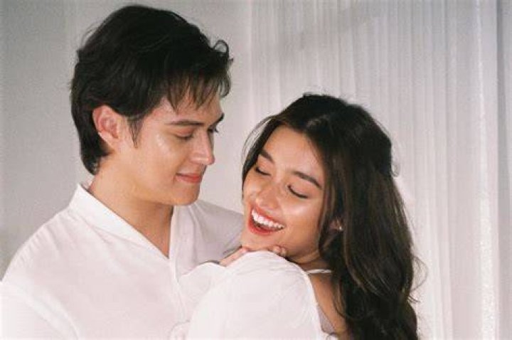 Liza Soberano, Enrique Gil's Girlfriend