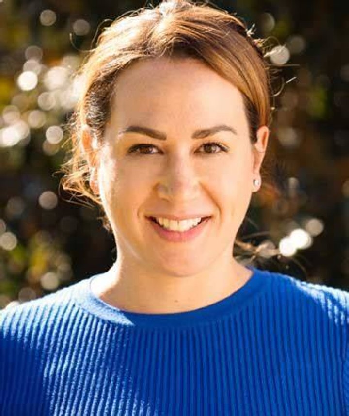 Louise Dowling