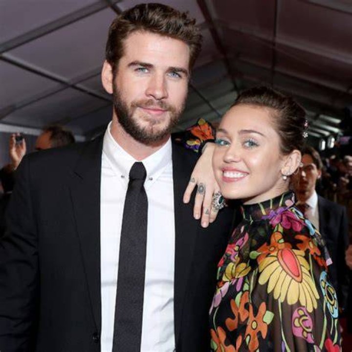 Miley Cyrus Missing Liam Hemsworth? 1