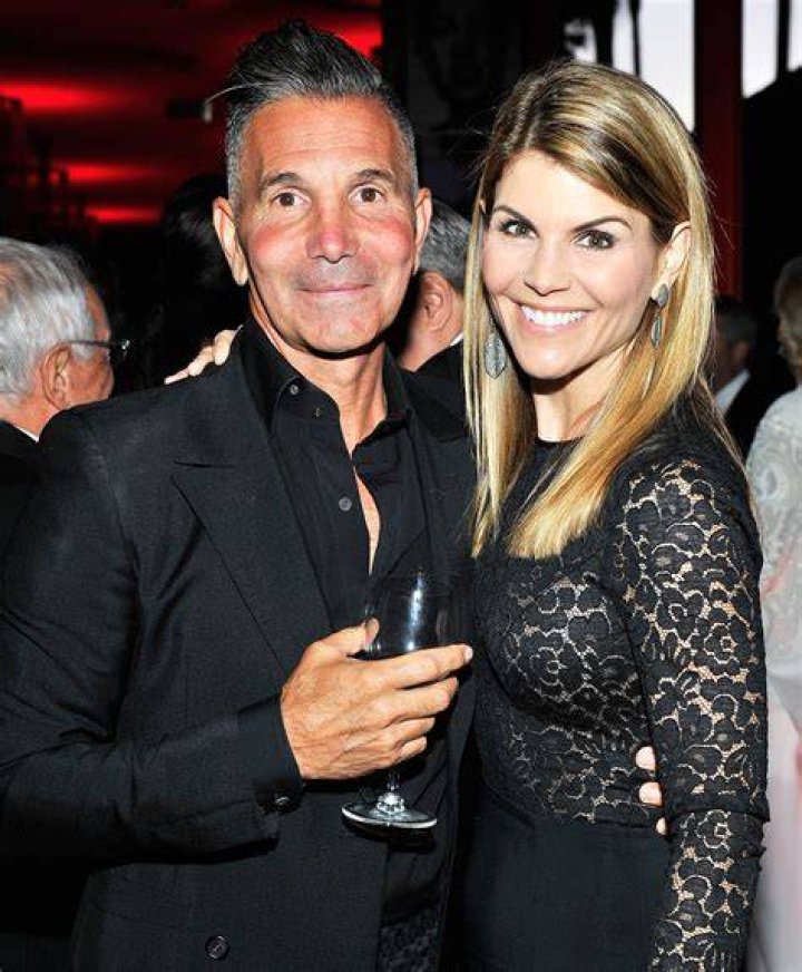 Mossimo Giannulli, Lori Loughlin's Husband