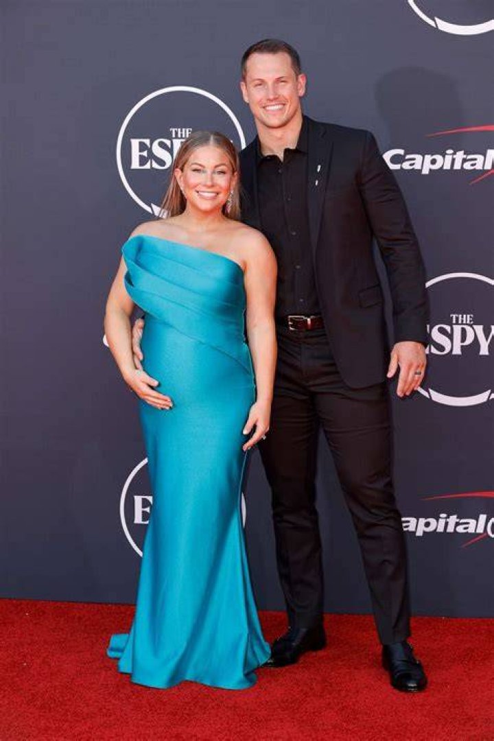 Shawn Johnson, Andrew East's Wife
