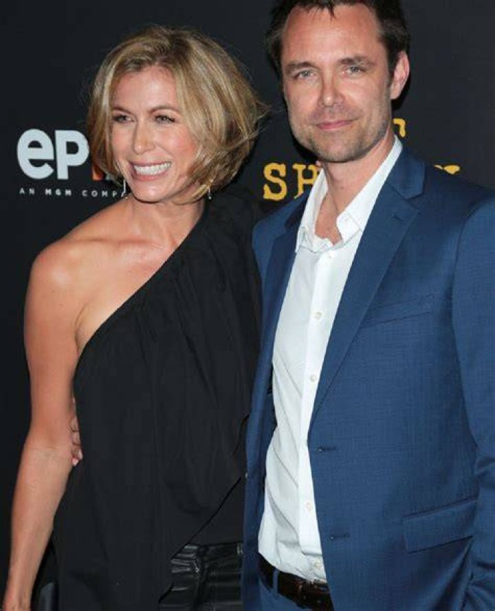 Sonya Walger, Davey Holmes's Wife